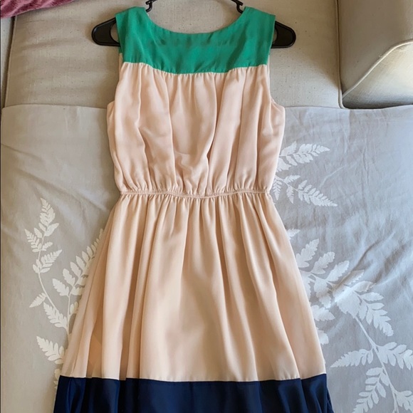 Sleeveless dress, multicolored - Picture 2 of 3